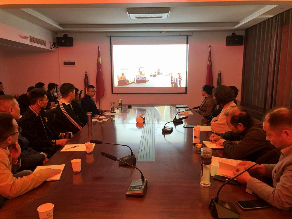 河南永和建設(shè)集團(tuán)舉辦瀝青路面施工技術(shù)交流學(xué)習(xí)會