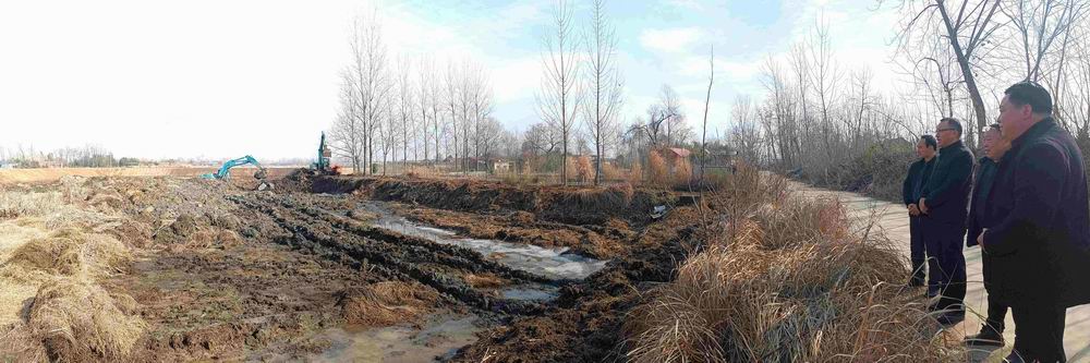 永和集團董事長孔德穩(wěn)視察高標準農田項目