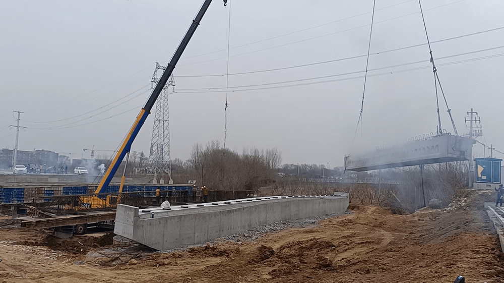 最新進(jìn)展！天佑大道南延工程大橋開始架梁了！