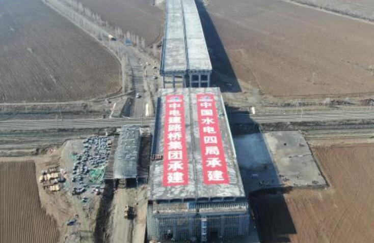 新疆單體最大、橋面最寬、重量最大的轉(zhuǎn)體橋成功轉(zhuǎn)體